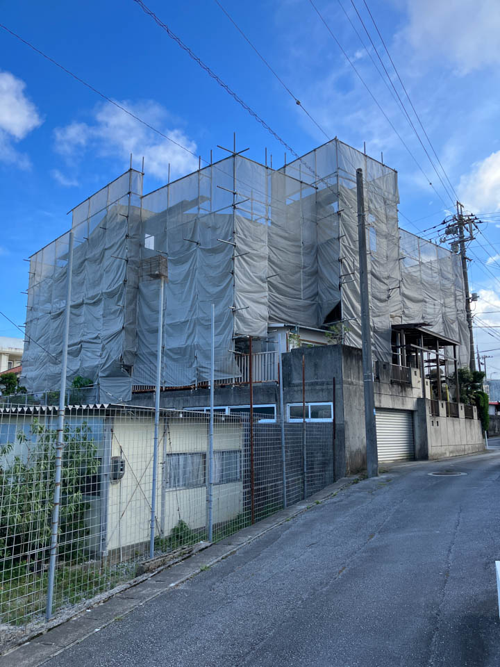 沖縄市知花　2階建個人住宅　6月24日