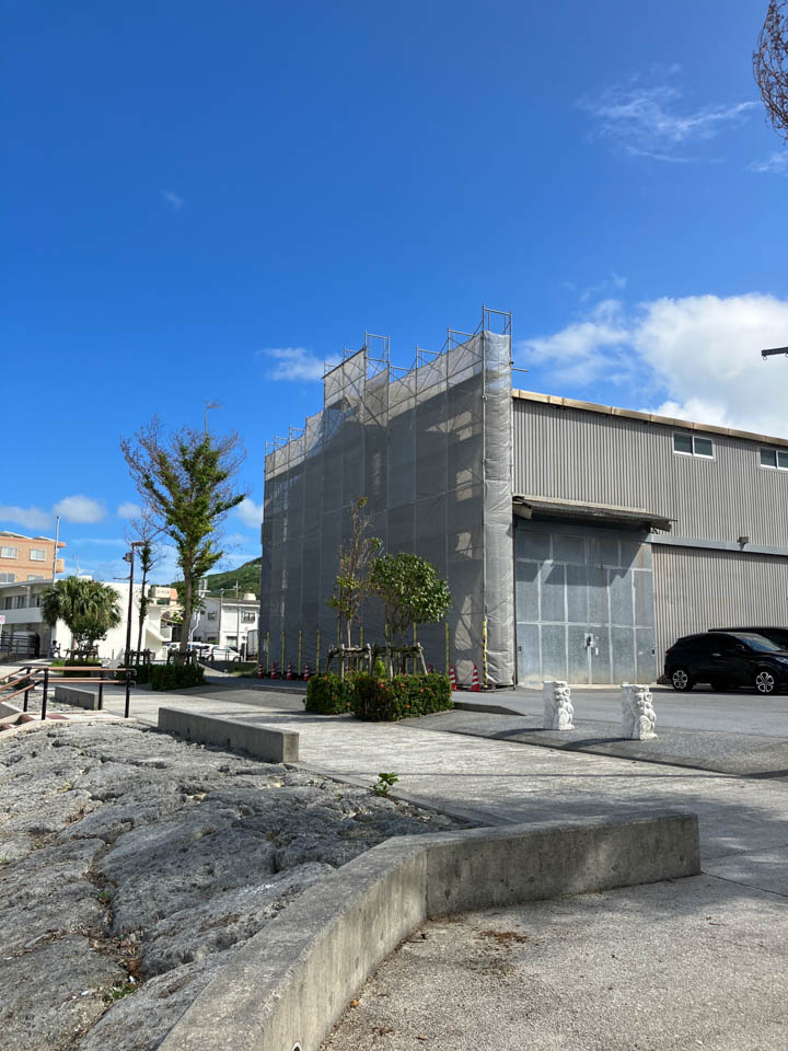 与那原町東浜　トタン倉庫　9月11日