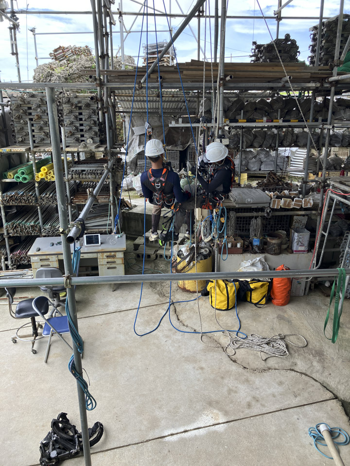 ロープ高所作業（訓練風景）